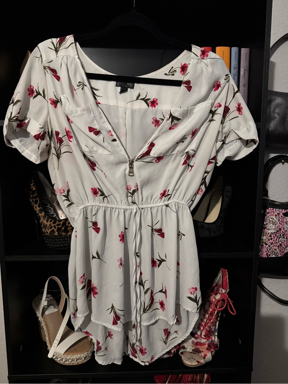 J for Justify White Floral Zip-Front Peplum Tunic